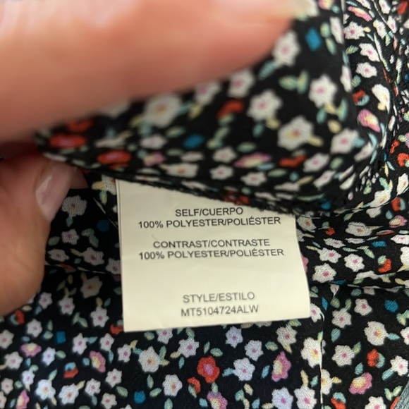 Lily White Women's Floral Blouse size XL - Picture 6 of 6